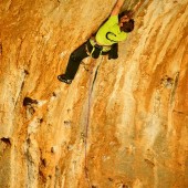 climbing the scoop